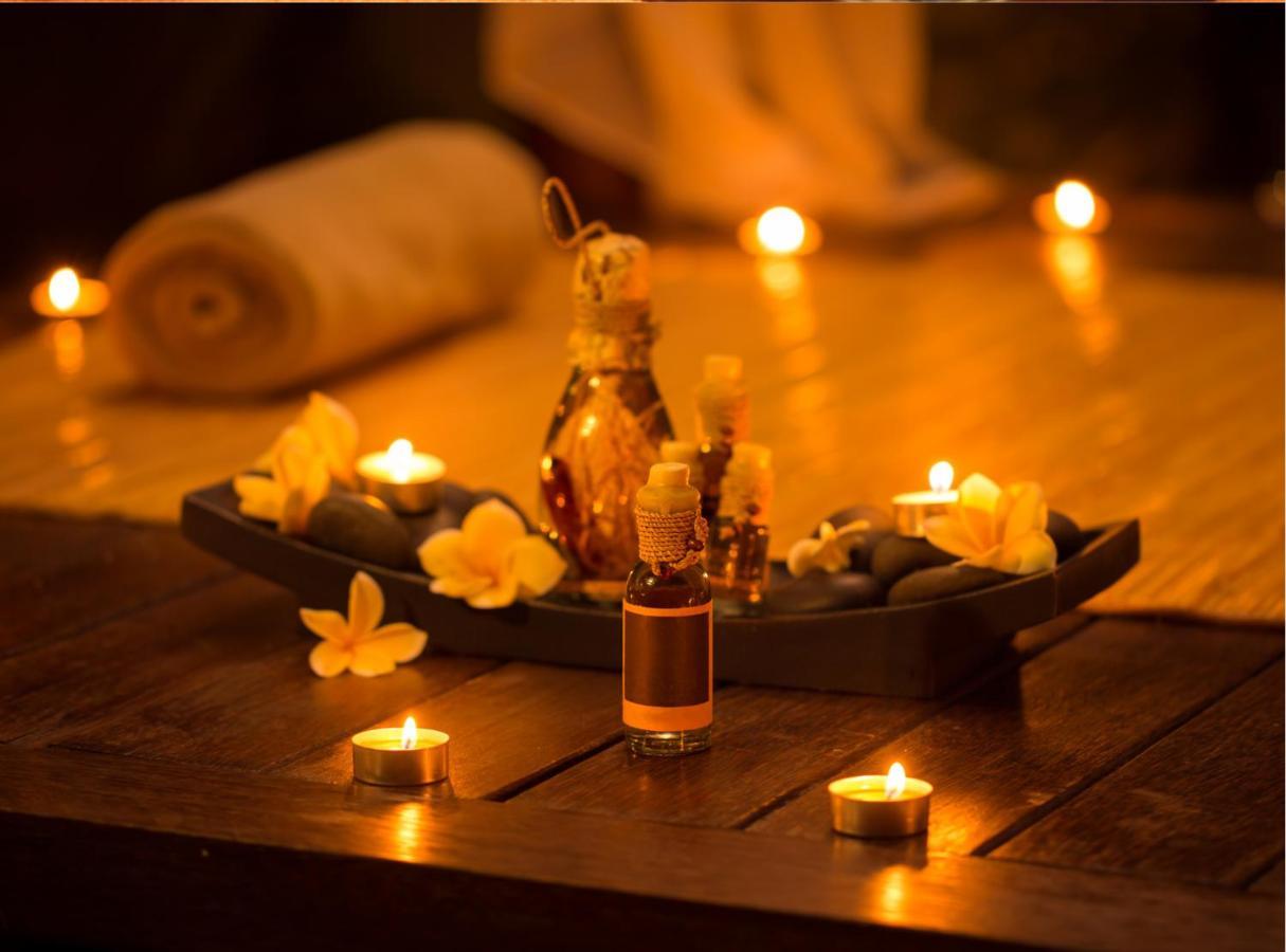 Eurostars Araguaney Hotel Сантяго де Компостела Екстериор снимка A spa treatment
