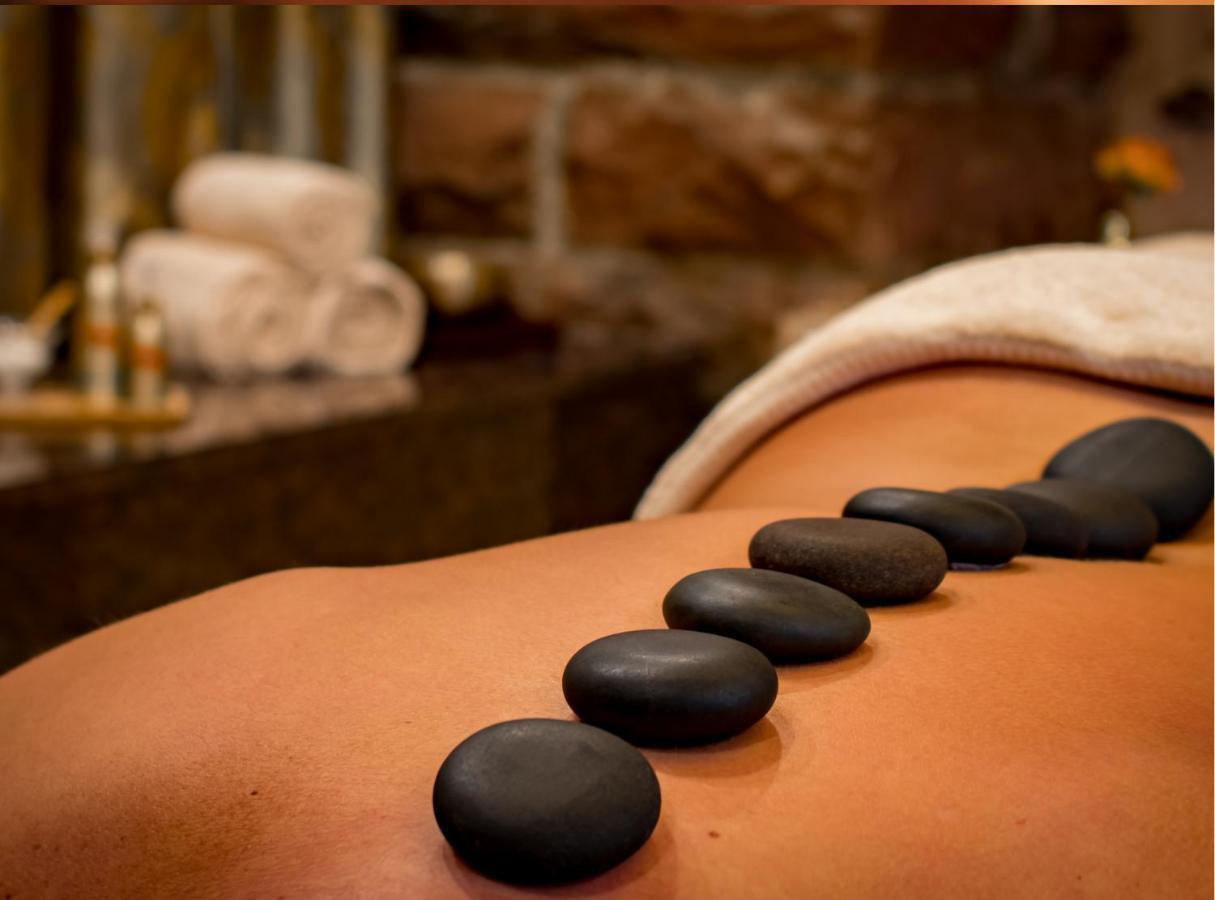 Eurostars Araguaney Hotel Сантяго де Компостела Екстериор снимка Hot stone massage