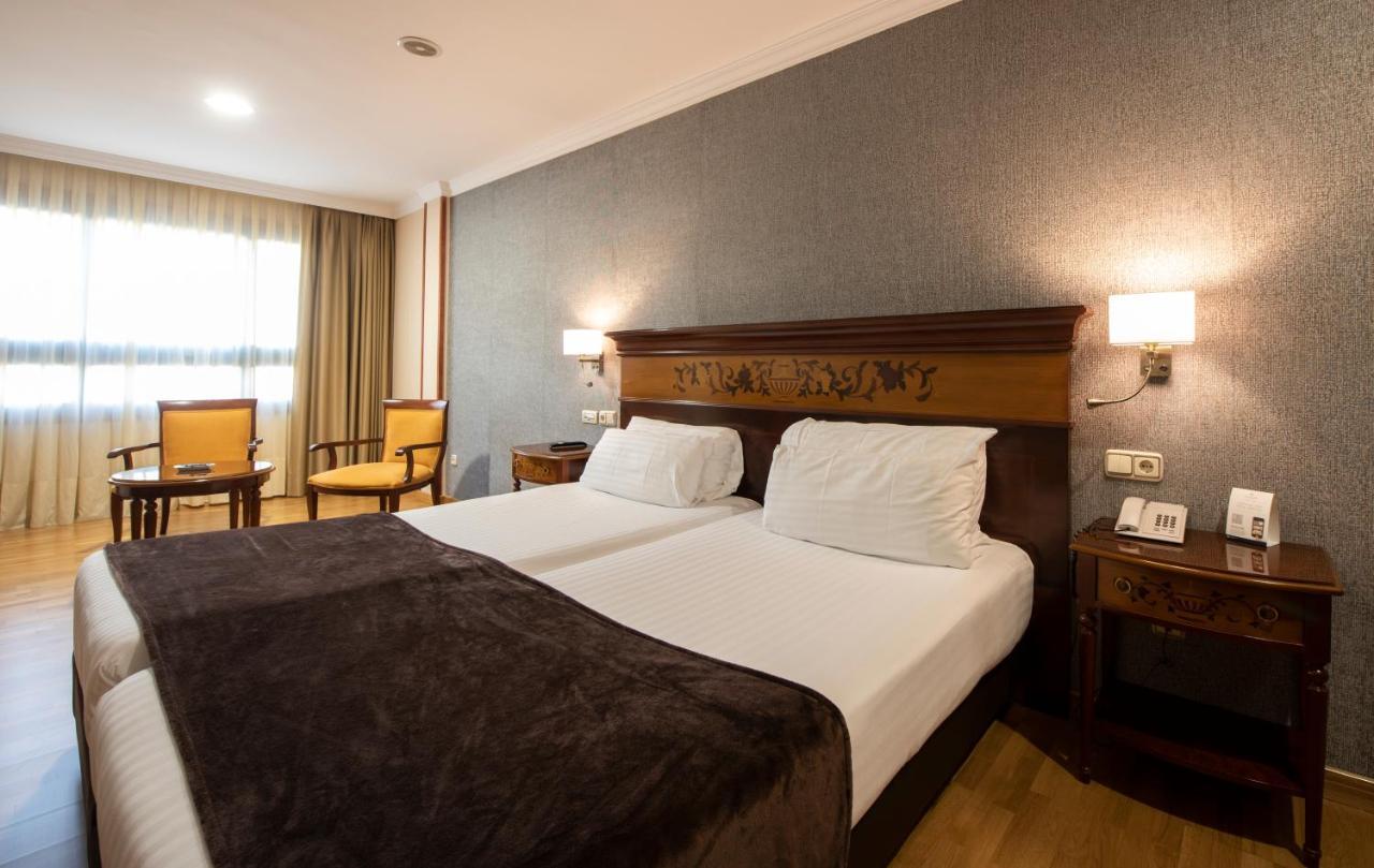 Eurostars Araguaney Hotel Сантяго де Компостела Екстериор снимка