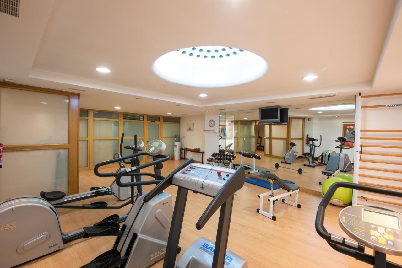 Eurostars Araguaney Hotel Сантяго де Компостела Екстериор снимка A private gym