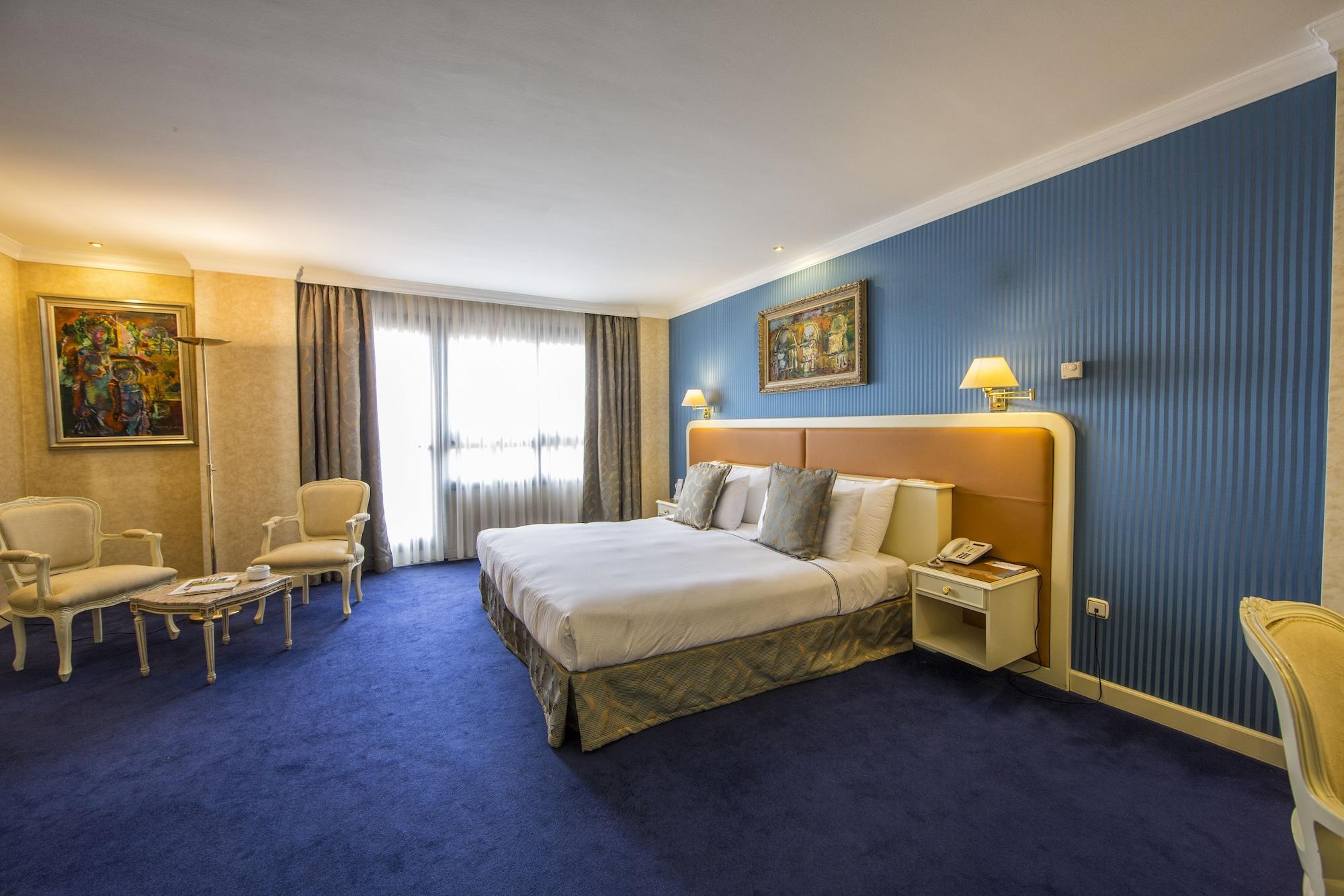 Eurostars Araguaney Hotel Сантяго де Компостела Екстериор снимка A room at the hotel