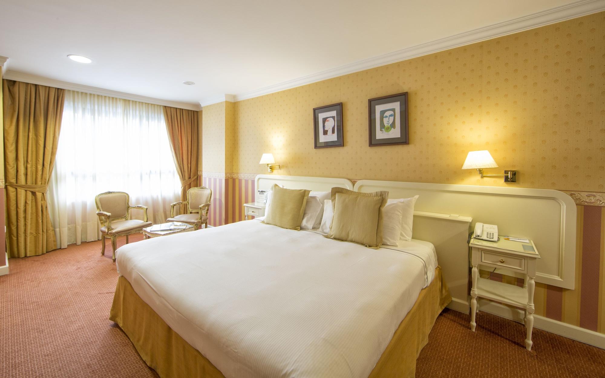 Eurostars Araguaney Hotel Сантяго де Компостела Екстериор снимка A room at the hotel