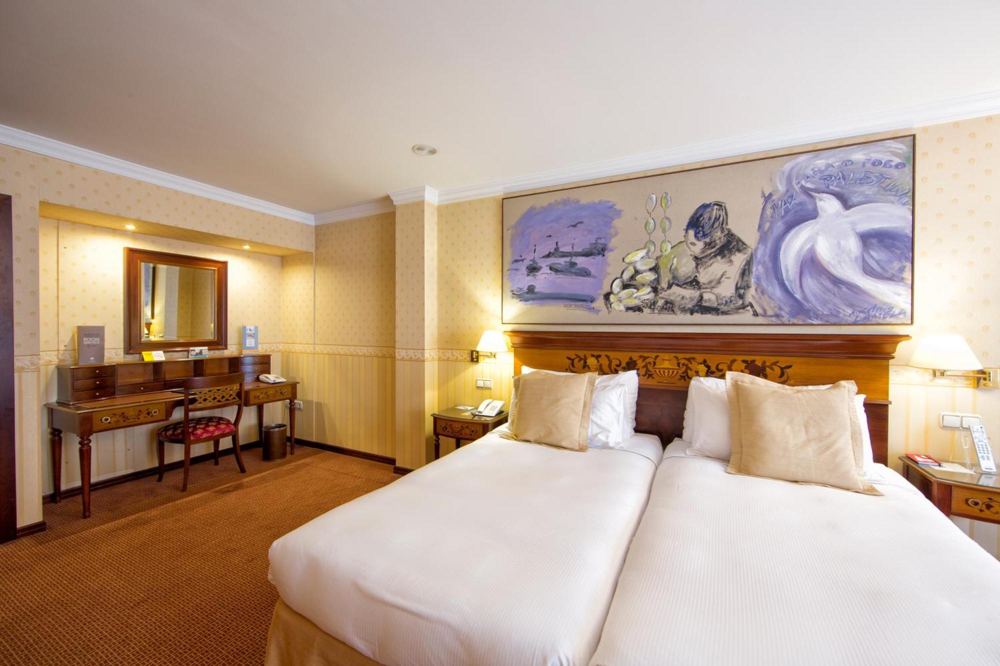 Eurostars Araguaney Hotel Сантяго де Компостела Стая снимка A room at the hotel